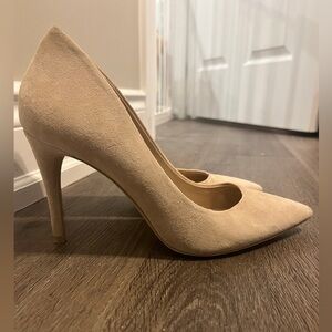 ALDO - size 8.5 - Cream Beige heels